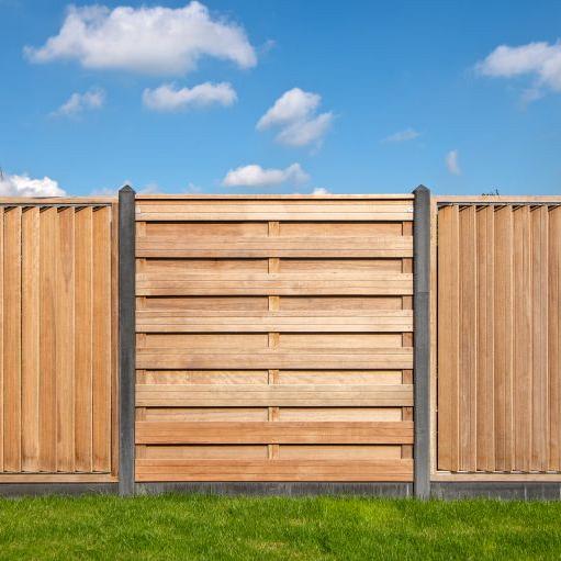 Tuinscherm Bronkhorst, keruing hardhout, RVS-geschroefd, horizontaal, 18-planks (15+3) 180 x 180 cm