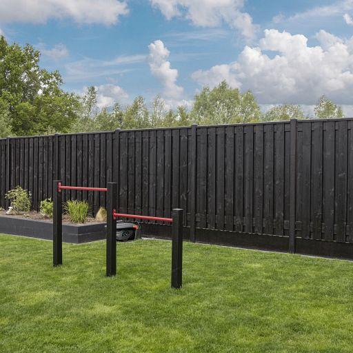 Tuinscherm Stuttgart, zwart gespoten vuren, RVS-geschroefd, 21-planks (19+2) 180 x 180 cm